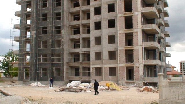 Konya'da İnşaattan Düşen İşçi Hayatını Kaybetti