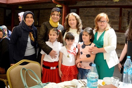 Meram'da duygu dolu Anneler Günü programı