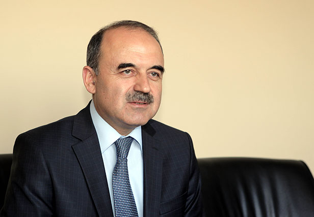 Erol, Anneler Günü mesajı yayımladı