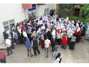 Silopi'de terör mağduru ailelere destek