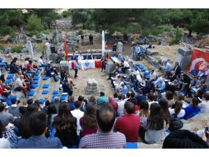 Antik kentte 2 bin 800 yıl sonra meclis toplantısı