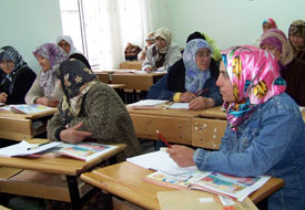 Anne-Kız Okula kampanyası