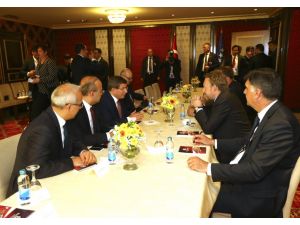 Başbakan Davutoğlu, İzzetbegoviç ile görüştü