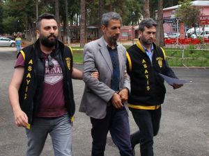 Dolandırıcıların "oyunu"nu bir lirayla bozdu