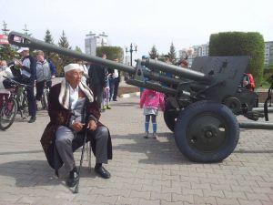 Kazakistan’da Vatan Savunucuları Günü kutlandı