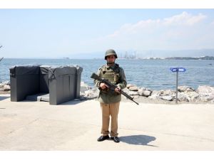 Nöbetteki askerlere "Anneler Günü" sürprizi