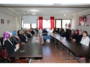 Suşehri’nde anneler, şehitler için Kur'an-ı Kerim okudu