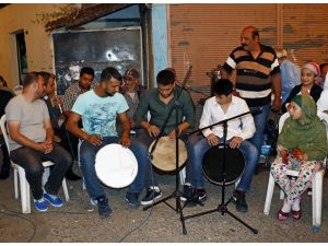 Umreye gidecek Romanlara uğurlama töreni