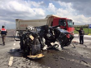 Kütahya'daki trafik kazası güvenlik kamerasında