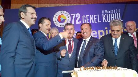 Özkan Taşpınar yeni yaşını kutladı