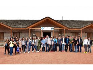 Liseliler, Kapadokya'yı doğada eğitimle keşfediyor