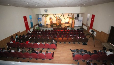Beyşehir’de tiyatro etkinliği