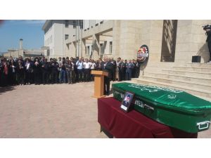 Zara Adliyesi Yazı İşleri Müdürü Aslan, toprağa verildi