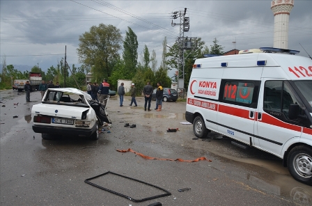 Seydişehir'de trafik kazası: 1 ölü, 1 yaralı