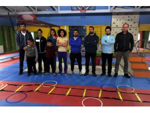 Otizmi sporla aşıyorlar