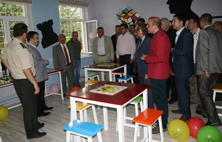 Kütüphane ve akıl zeka oyunları sınıfı açıldı