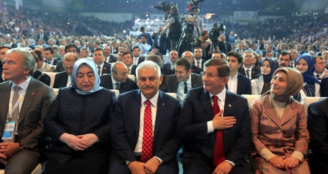 Binali Yıldırım'ın imdadına Sare Davutoğlu yetişti