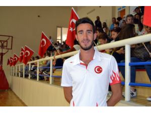 Milli yürüyüşçü Mert Atlı, Rio'da madalya peşinde