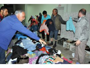 Çadırları sular altında kalan tarım işçilerine yardım eli