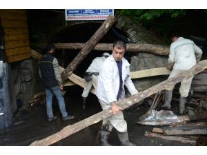 GÜNCELLEME - Zonguldak'ta maden işçileri maaş eylemine son verdi