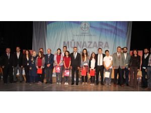 Karaman'da ortaokullararası münazara yarışması