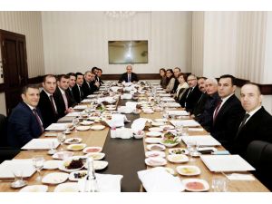 Kurtulmuş, gazetecilerle bir araya geldi