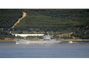 Rus savaş gemisi Çanakkale Boğazı'ndan geçti