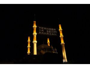 Selimiye Camisi'nde ilk teravih coşkusu