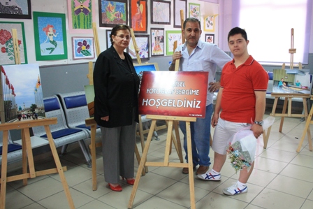 Mezuniyetini Fotoğraf sergisiyle taçlandırdı