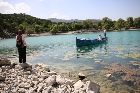 Hacıakif Adası ziyaretçilerin ilgi odağı