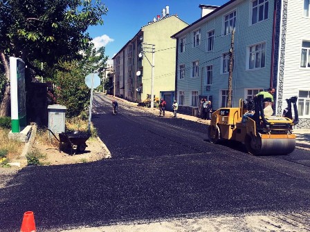 Asfaltsız mahalle kalmayacak