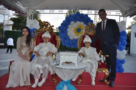 Kaya ailesinin sünnet mutluluğu