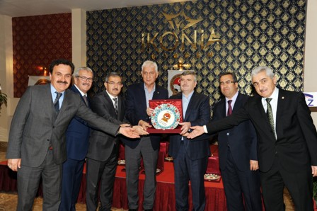 Akyürek’e “spora katkı” ödülü