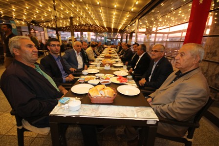 Özaltun’dan iftar yemeği