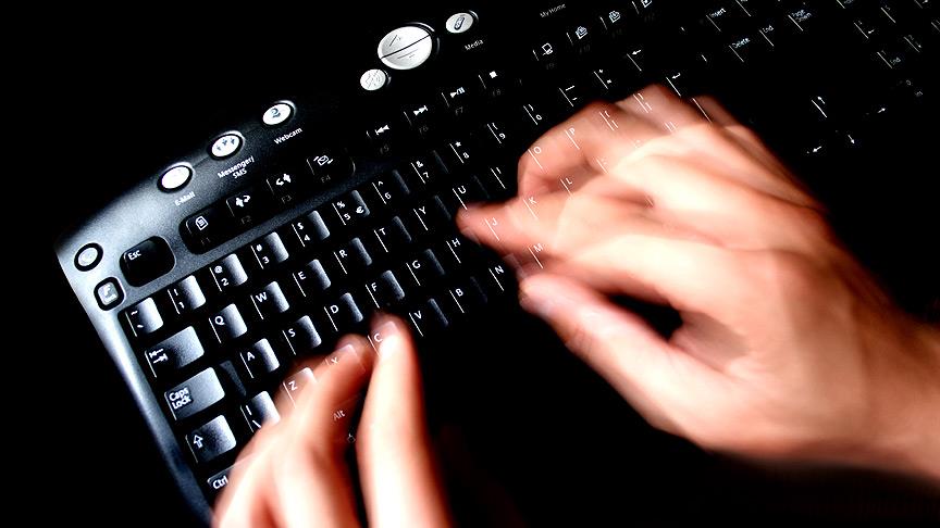 İran'da blog yazarına 444 kırbaç cezası