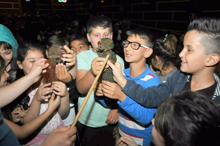 Çocuklar Hacivat’la eğlendi