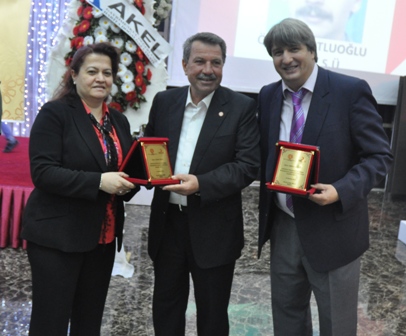 Akçay ailesine anlamlı ödül