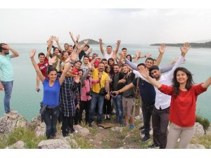 Öğrenciler, Beyşehir'de endemik bitkileri inceledi