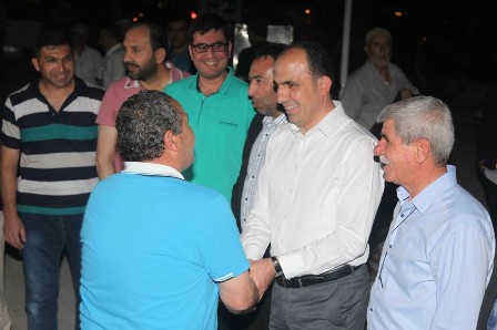 Altay, teravihte vatandaşlarla buluştu