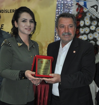 Ceyda hanıma anlamlı ödül