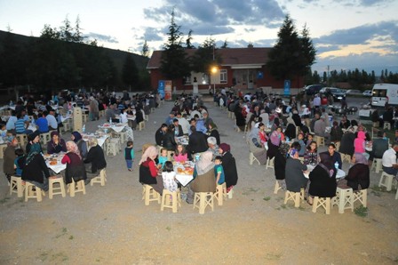 Akşehir’de mahalle iftarı