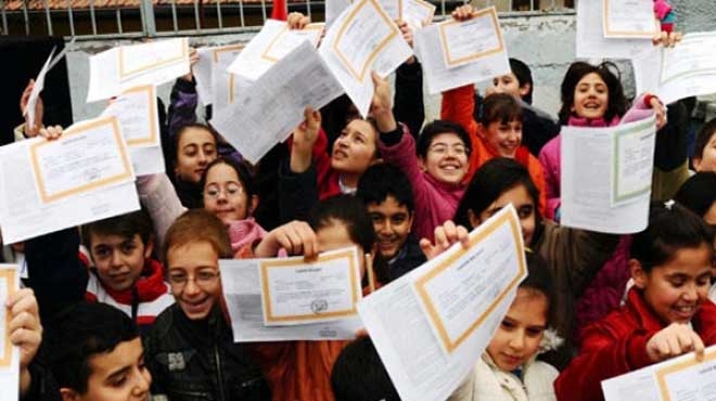 Okullarda karne heyecanı