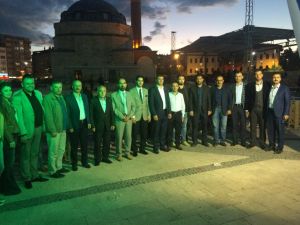 MÜSİAD, iftar çadırında iftar verdi