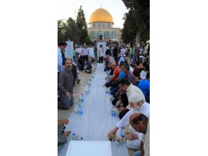 Mirasımız Derneğinden Mescid-i Aksa’da iftar