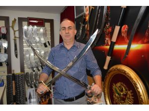 Kılıç üreticileri "dönem" dizilerinden memnun