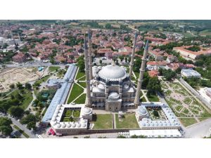 Avrupa’dan gelenleri ilk Selimiye karşılıyor