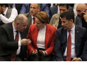 MHP'de Çağrı Heyeti'nin topladığı olağanüstü kongre