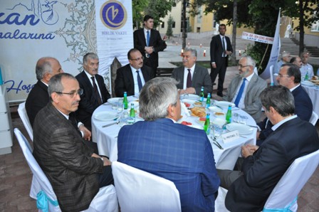 Birlik Vakfı ve Şeker’den İftar