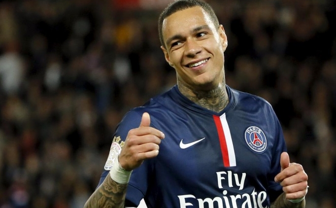 Fenerbahçe, Van der Wiel ile görüştü