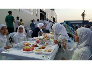 İHH'dan 500 kimsesiz çocuğa iftar